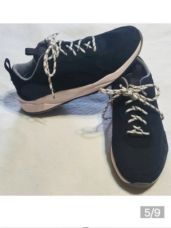 Columbia Men's Waterproof Horizon Lane Hiking Sneakers. Sz 10 Like New