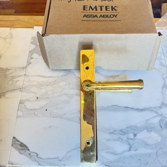 Emtek Merrimack Lever US3NL Polished‎ Brass 14A4MERHUS3NL RH Open Box NOS