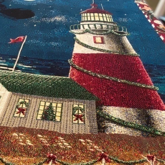 HOLIDAY LITE HOUSE THROW BEAUTIFUL
