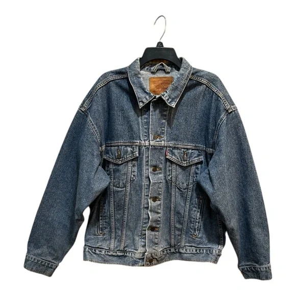 Levi's Denim Trucker Jacket Size L 100% Cotton Denim Vintage Made in the USA