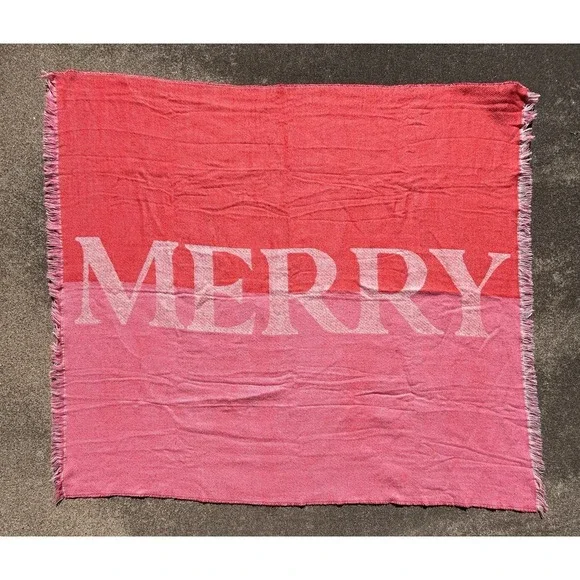 Shiraleah Chicago Christmas Throw 