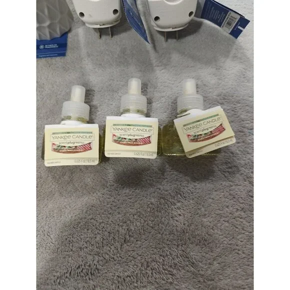 Lot of 3 Yankee Candle Christmas Cookie Scent Plug-In ScentPlugs And Diffusers