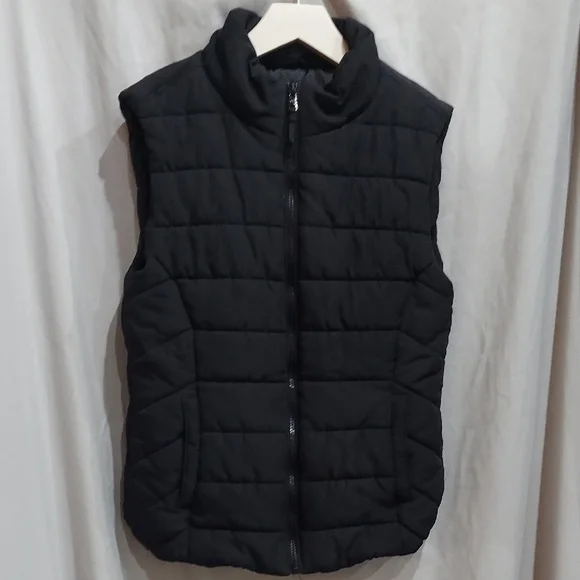 AEROPOSTALE Women's Black Quilted Vest