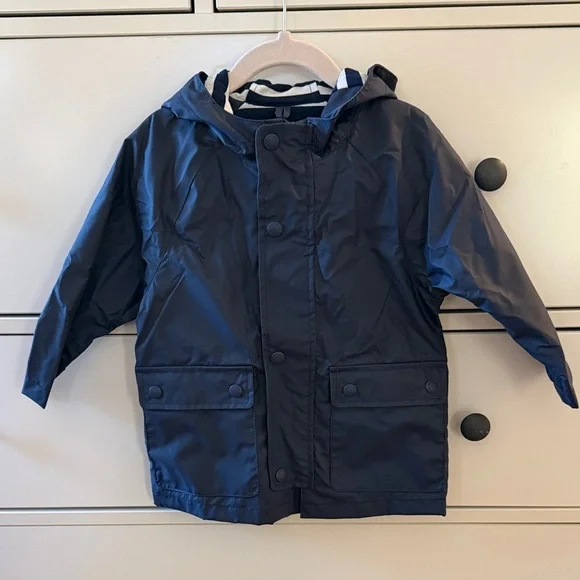 NWT GAP Navy Hooded Kids Raincoat with Snap Pockets