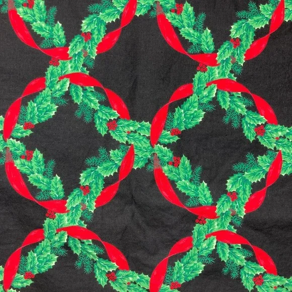 Vintage Fabric Traditions 1 Yard Christmas Print Black Green Red 42