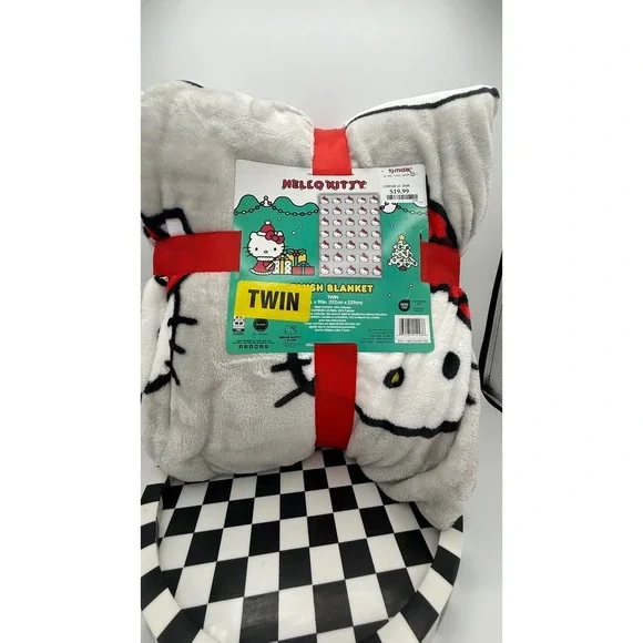 Hello Kitty Christmas Plush Twin Blanket Gray White Red Holiday Soft Throw New