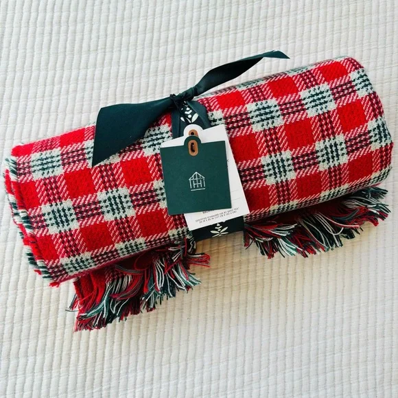 Hearth & Hand with Magnolia 50x60 Vintage Plaid Reversible Brushed Woven Throw