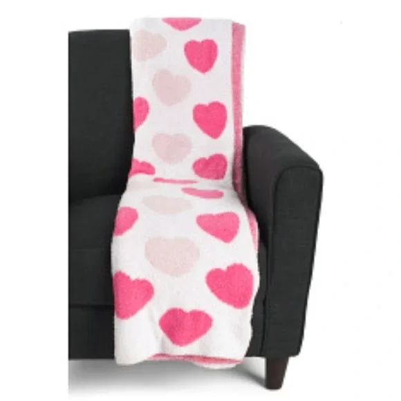 Cupcakes and Cashmere Viral TIKTOK Pink Heart Valentine Throw‎ Blanket NWT