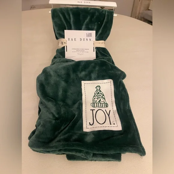 NWT Rae Dunn Joy Oversized plush Christmas Throw Blanket‎