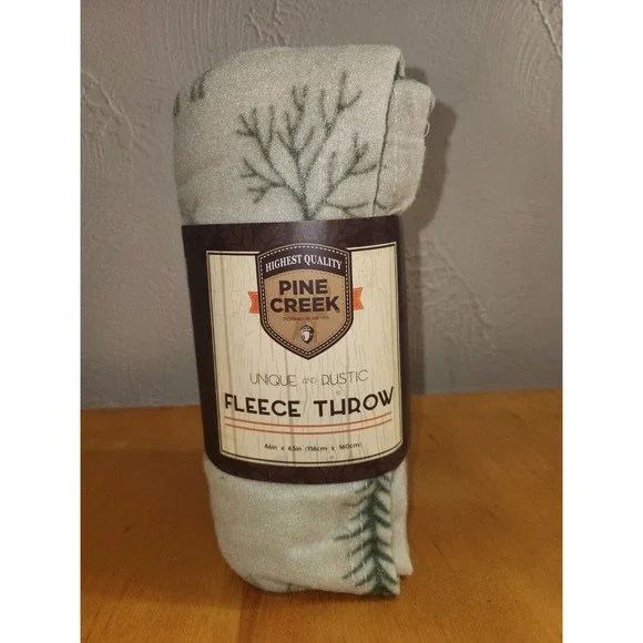 Pine Creek Fleece Throw Blanket 46‎ x 63 Forest Animals-Green Christmas New