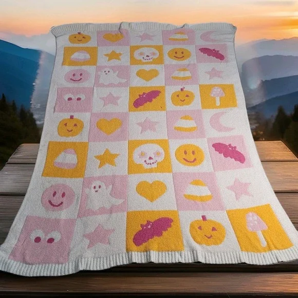 🎃 Magaschoni Home Halloween Throw Blanket 69