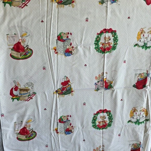 2 Yards Vintage Cranston Christmas Cotton Fabric Mistletoe Mice Picture Patches