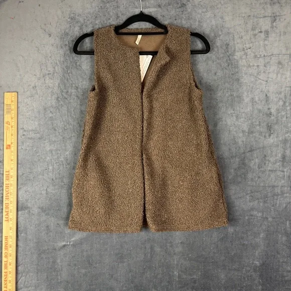 NWT Boutique brand GTOG Kids The Latt Classic Brown Teddy Bear vest Sz M/L
