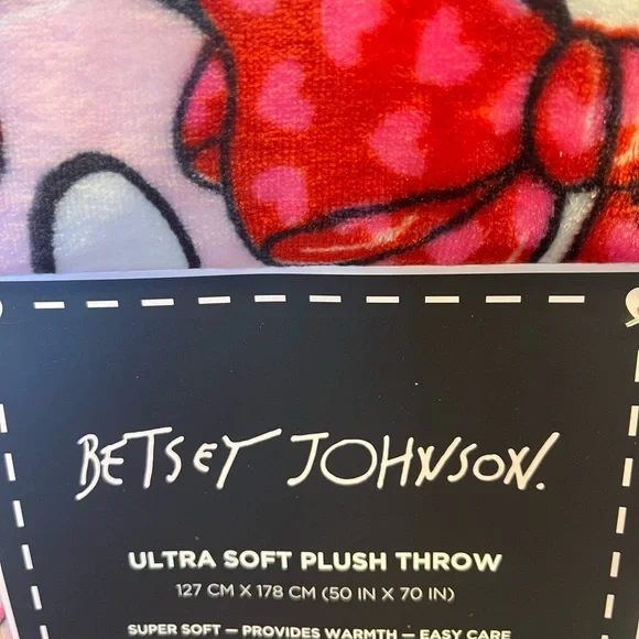 Betsey Johnson Red and Pink Valentines Plush Throw Blanket