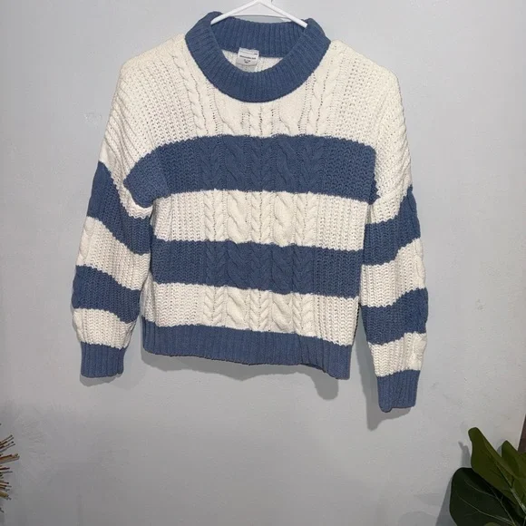 Abercrombie Kids Blue and White Cable Knit Sweater