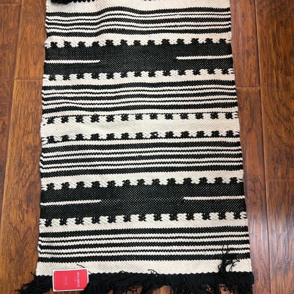 NWT‎ OPALHOUSE SMALL RUG 24”x36