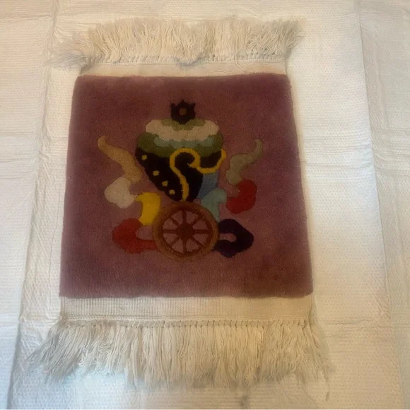 VTG Wool Colorful Tufted Tapestry Rug with Fringe Fancy Carriage Pink Princess