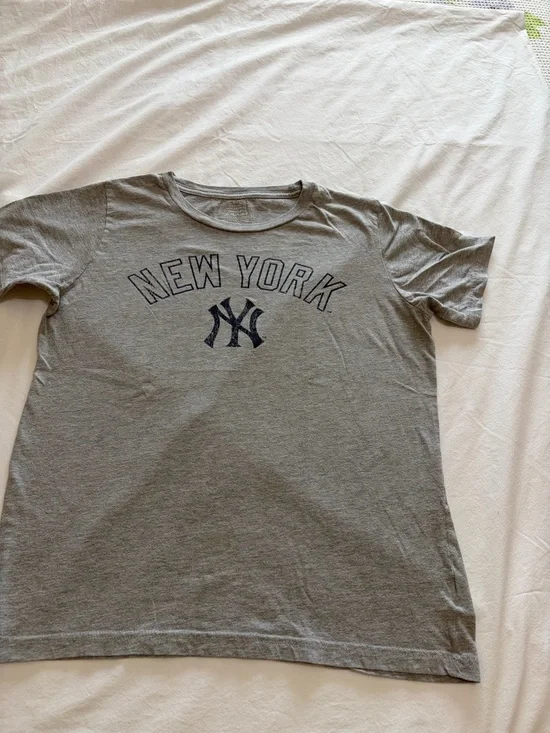 Genuine Merchandise Gray Crewneck Tee with White Print(31)