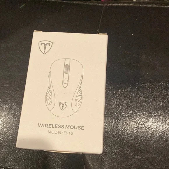 NWT Compute Cordless/ Wireless Mouse Model: D-16