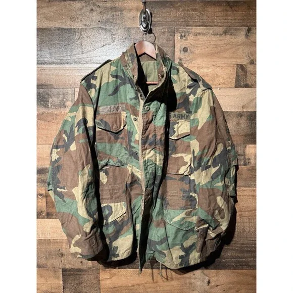 VINTAGE US Army M-65 Field Jacket Mens Medium Regular Woodland Camo 80s