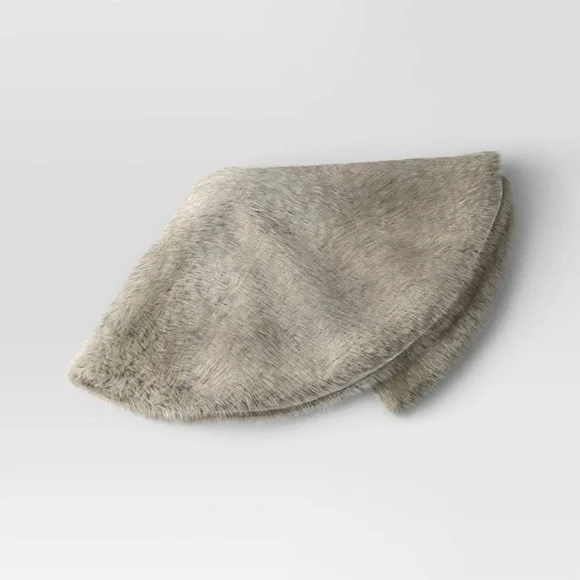 Wondershop Gray Faux Fur Tree Skirt