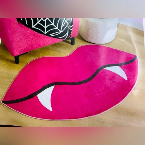 Sweet & Spooky NWT Halloween Hot Pink Lips with Fangs 3’ x 5’ Washable Area Rug