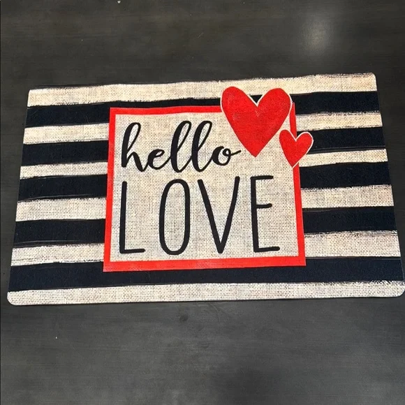 NWOT Striped Black and White Doormat with Red Hearts