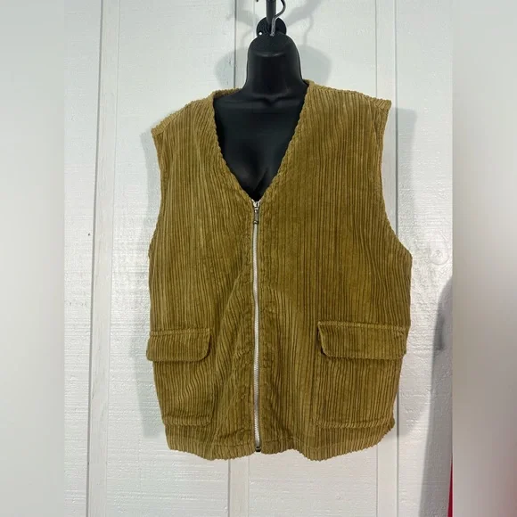 U. S. Expedition Tan Ribbed Vest Size XL EUC