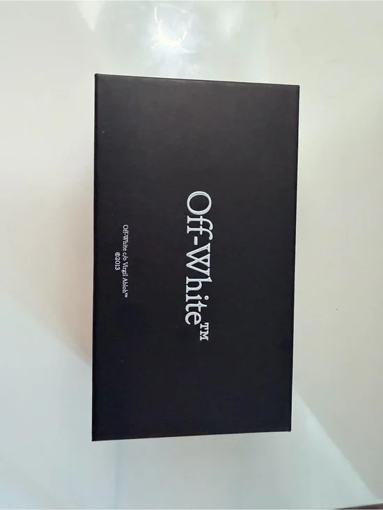 Off-White Black sunglasses come with VR/AR Accessory Box