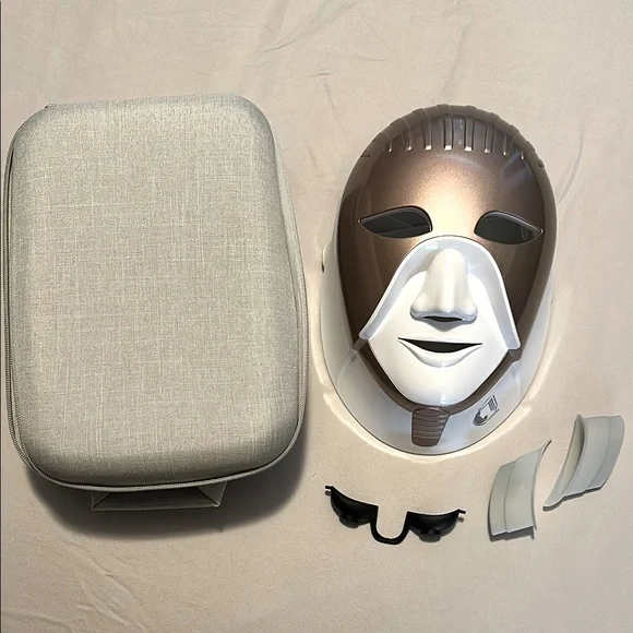 Cleopatra - LED face mask Bronze and White