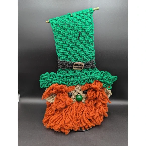 VTG LOVELY Macrame Wall Door Hanging Leprechaun St Patricks Day Irish 23