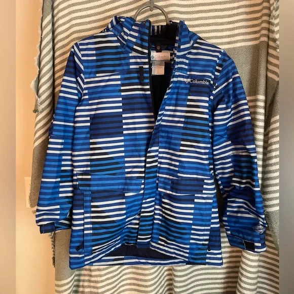 Columbia Blue and White Patterned Full Zip Winter / Skiing Jacket Size M‎