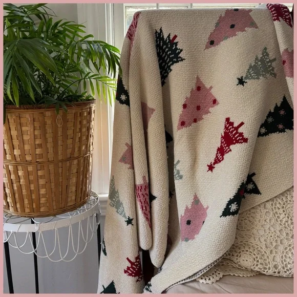 Large Festive Knit Blanket