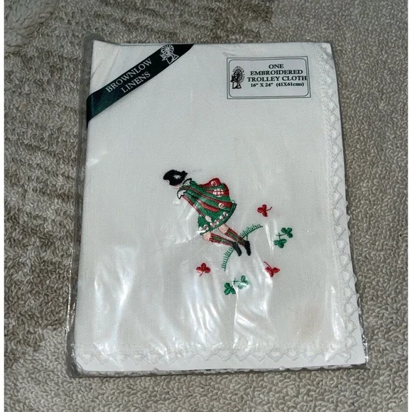 Vintage Brownlow Linens Irish embroidered Trolley cloth NEW