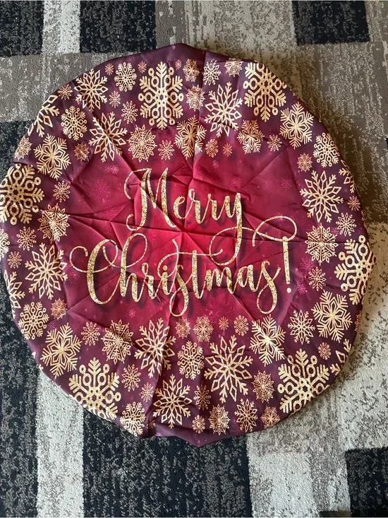 Gold Snowflake 'Merry Christmas' round table cover Burgundy Holiday Accent