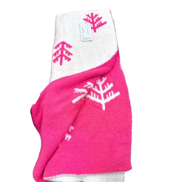 🎄 Nicole Miller Hot Pink Christmas Tree Throw/Blanket