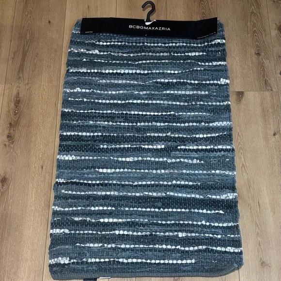 BCBGMaxAzria Blue and White Striped Door Mat 27”x45” 95% Leather 4% Cotton
