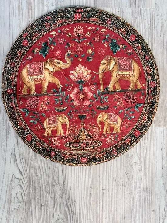 Set of 8 Red Elephant Round placemats
