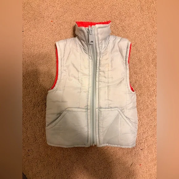 BLOOMINGDALES Light Reversible Gray & Res Puffer Vest, Size: 12-18 months