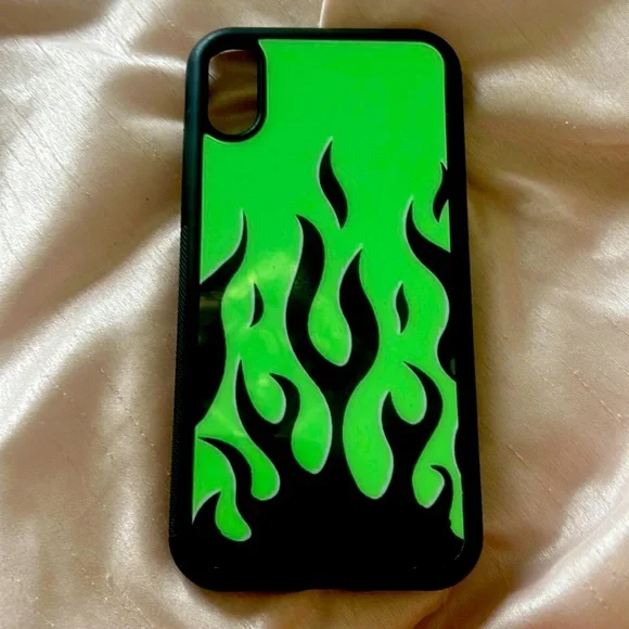 cute phone case worn one time for a party in nice condition