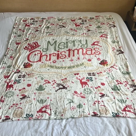 Festive Christmas Blanket - Red and Green NWT