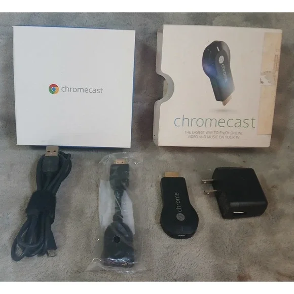 Google Chromecast 1st Generation Digital HD Media Streamer Black‎ H2G2-42 Kit