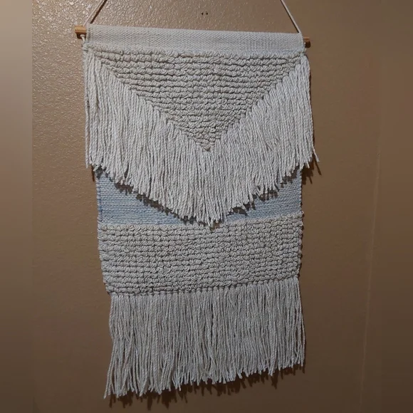 🌺 NEW Handcrafted Cream & Blue Tapestry Wall Hanging