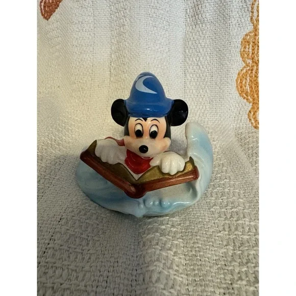 Disney Sorcerer Mickey Figurine – Fantasia Mickey with Book