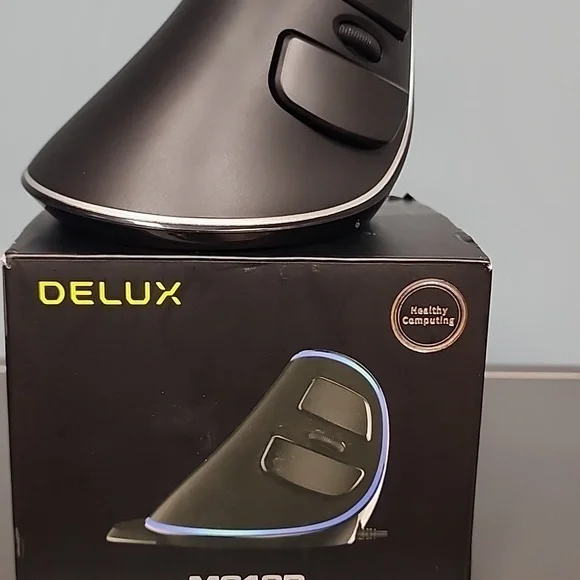 DeLUX wired Ergonomic mouse
