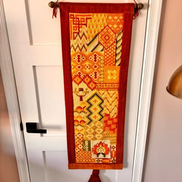Vintage 1977 Hanging Tapestry