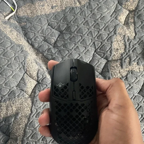 Black Wireless Gaming Mouse