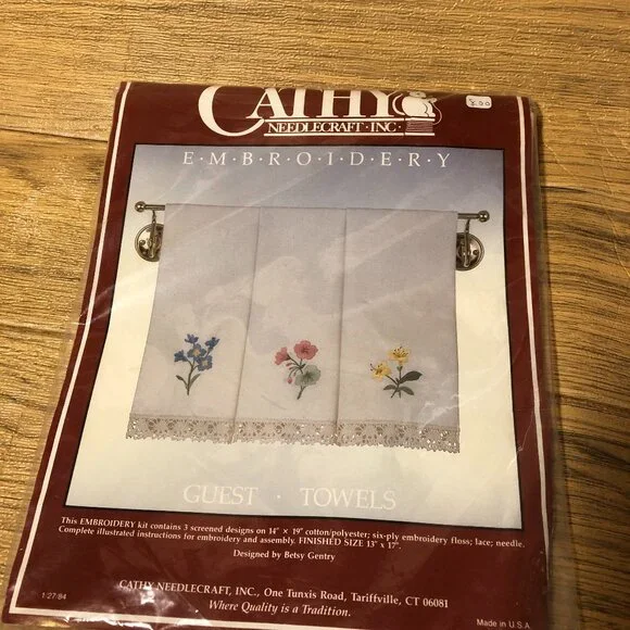 Vintage Cathy Needlecraft Inc, Guest towels embroidery kit, 3 screened designs