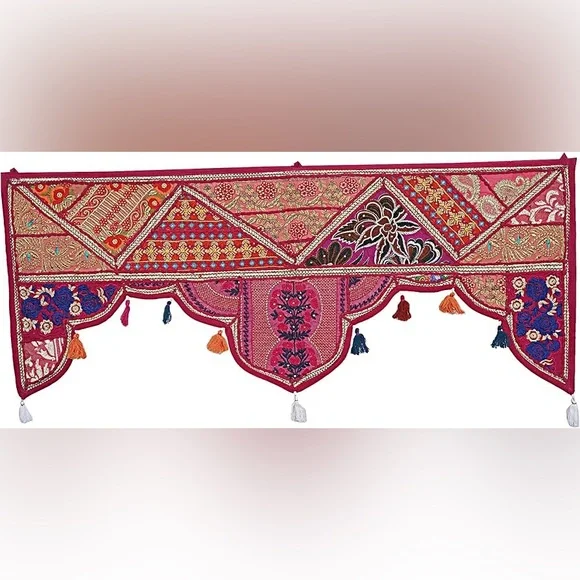 NWOT Bohemian Indian Embroidered Paisley Floral Patchwork Tapestry with Tassels