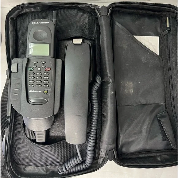 Globalstar GSP-1600 Satellite Phone and Car‎ Kit Bundle